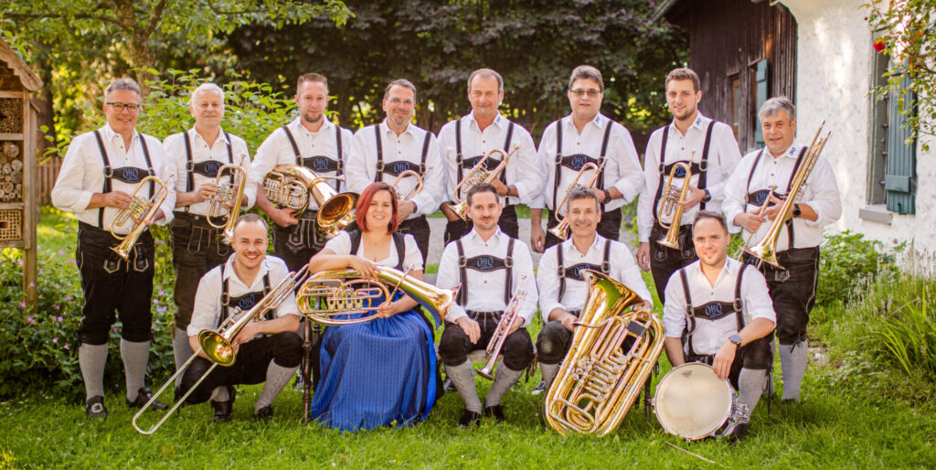 OHO Gruppenbild mit allen Musikern